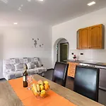 Apartament Ines *